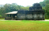 Махадева храм